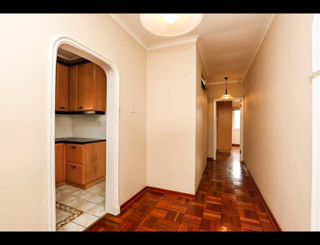 2 BEDROOM APARTMENT FOR SALE IN GLENWOOD